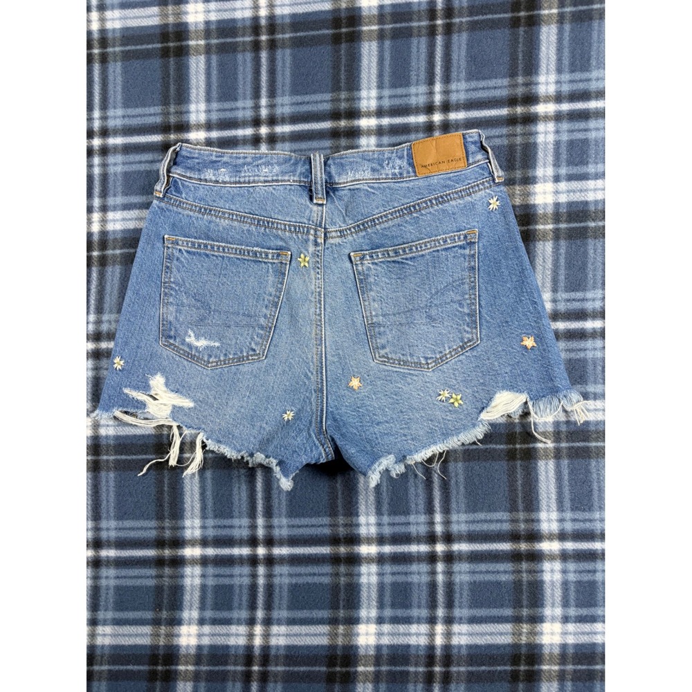 American Eagle Mom Shorts Womens 00 Blue Denim Embroidered Floral Distressed Raw - Picture 5 of 7